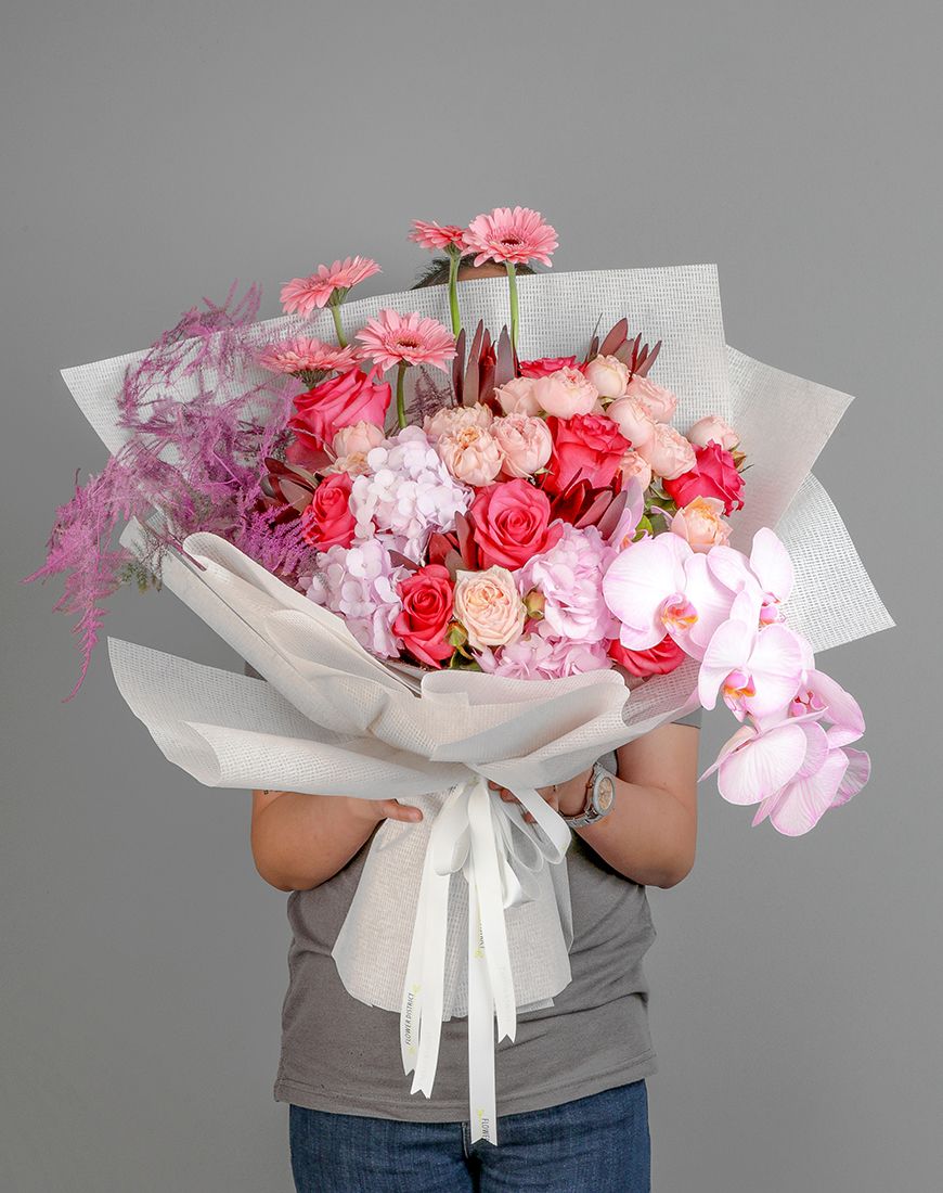 Picture of Garden Elegance Bouquet